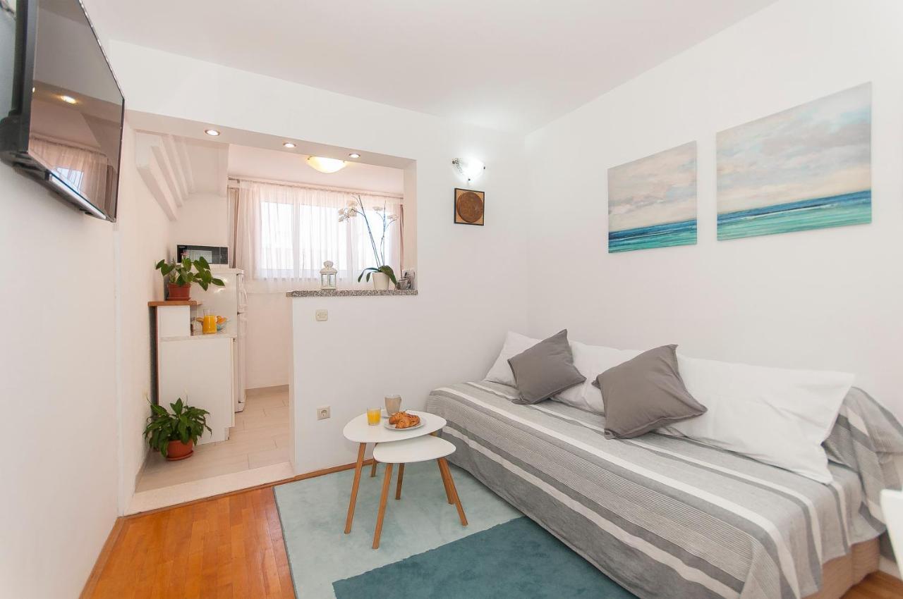 Apartment Luna โอมิช ภายนอก รูปภาพ